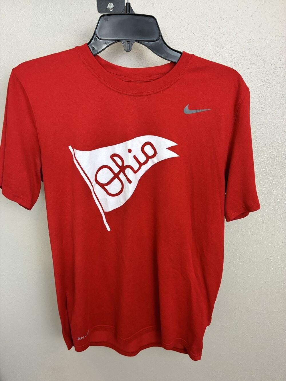 Rare Nike Mens Medium Ohio State Buckeyes T-shirt Dri fit Size Medium